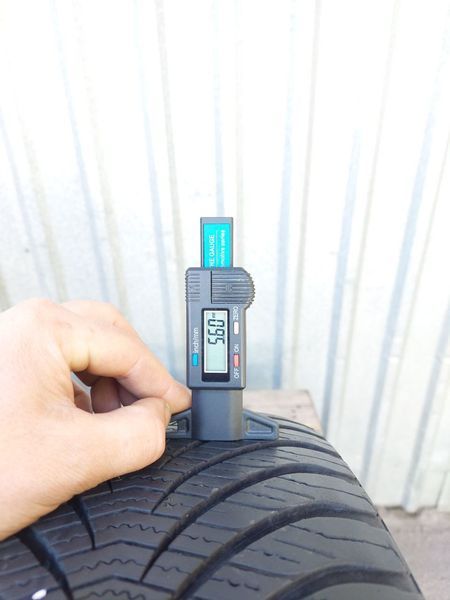 Шини б/в 205 55 16 GoodYear Vector4season Gen2 240280 фото