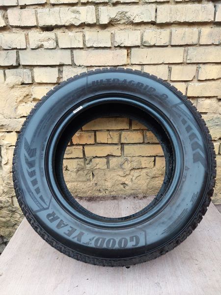 Шины б/у 255 60 R18 Goodyear Ultragrip 8 Perfomance 253189 фото