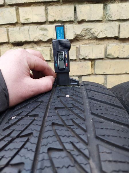 Шины б/у 255 60 R18 Goodyear Ultragrip 8 Perfomance 253189 фото