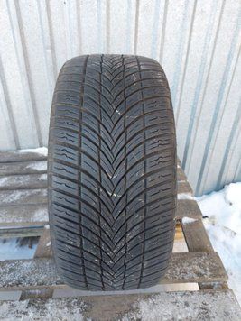 Шины б/у 225 35 R19 Suron Premium4Season 241501 фото