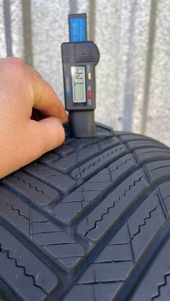 Шины б/у 235 55 R17 Hankook Kinergy 4S2 265026 фото