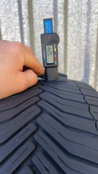 Шины б/у 225 65 R17 Michelin CrossClimate suv 265027 фото