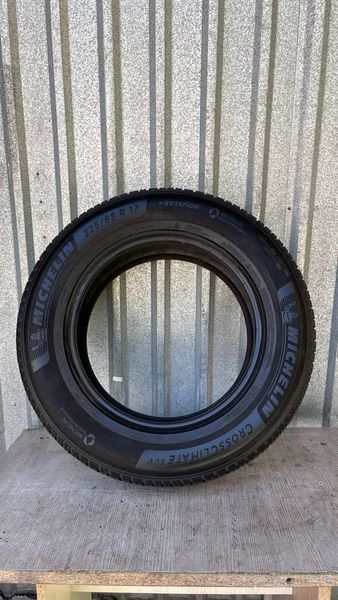 Шины б/у 225 65 R17 Michelin CrossClimate suv 265027 фото