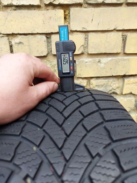 Шины б/у 205 55 16 Bridgestone Blizak LM005 241693 фото