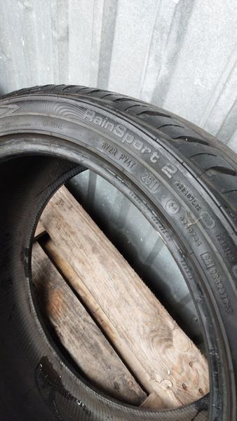 Шини б/в 235/40 R18 Uniroyal RainSport 2 241076 фото