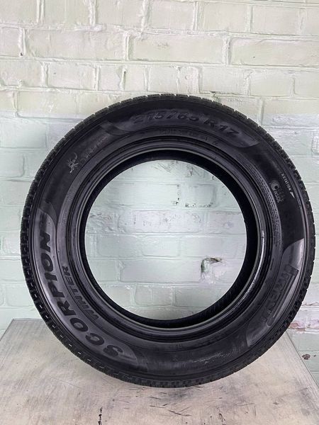 Шины б/у 215/65 R17 Pirelli Scorpion Winter 251687 фото