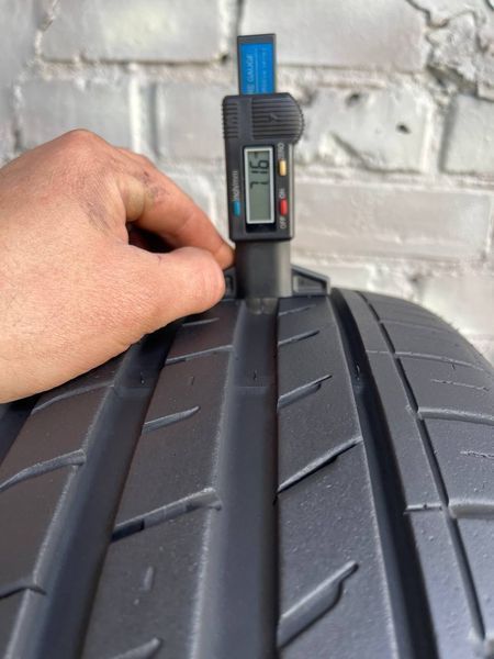 Шины б/у 225/40 R19 Nexen N'Fera SU1 251169 фото