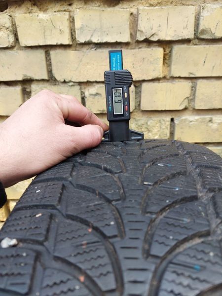 Шины б/у 215 60 17 Bridgestone Blizzak LM80 evo 240192 фото