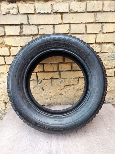 Шины б/у 215 60 17 Bridgestone Blizzak LM80 evo 240192 фото