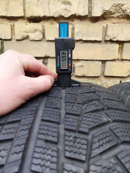 Шины б/у 215 65 R17 Hankook Winter Icept evo 2 suv 251616 фото