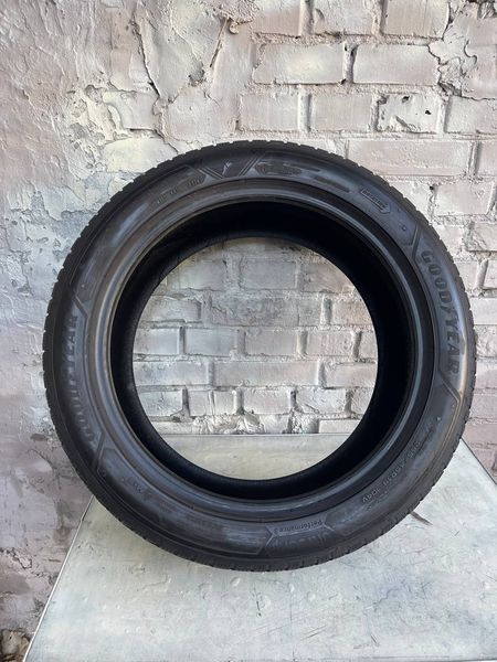 Шины б/у 255 45 R19 Goodyear UltraGrip Performance 3 267413 фото